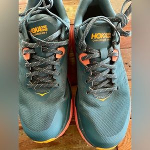 Hoka women’s running shoes 8.5